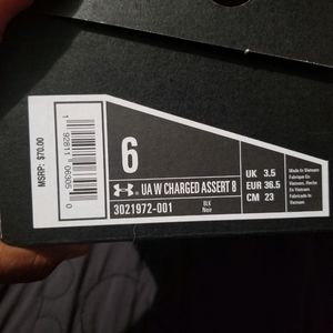 Under Armour Women Charged Assert 8